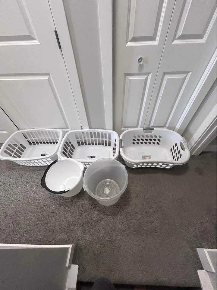 5-Piece Laundry & Cleaning Bundle – Baskets & Buckets - photo 3