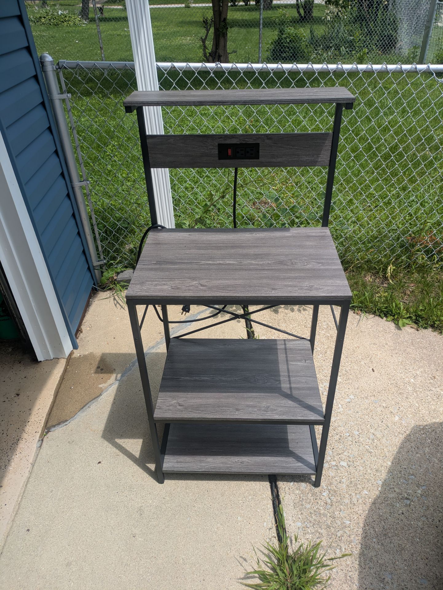 Kitchen bakers rack with outlet - photo 2