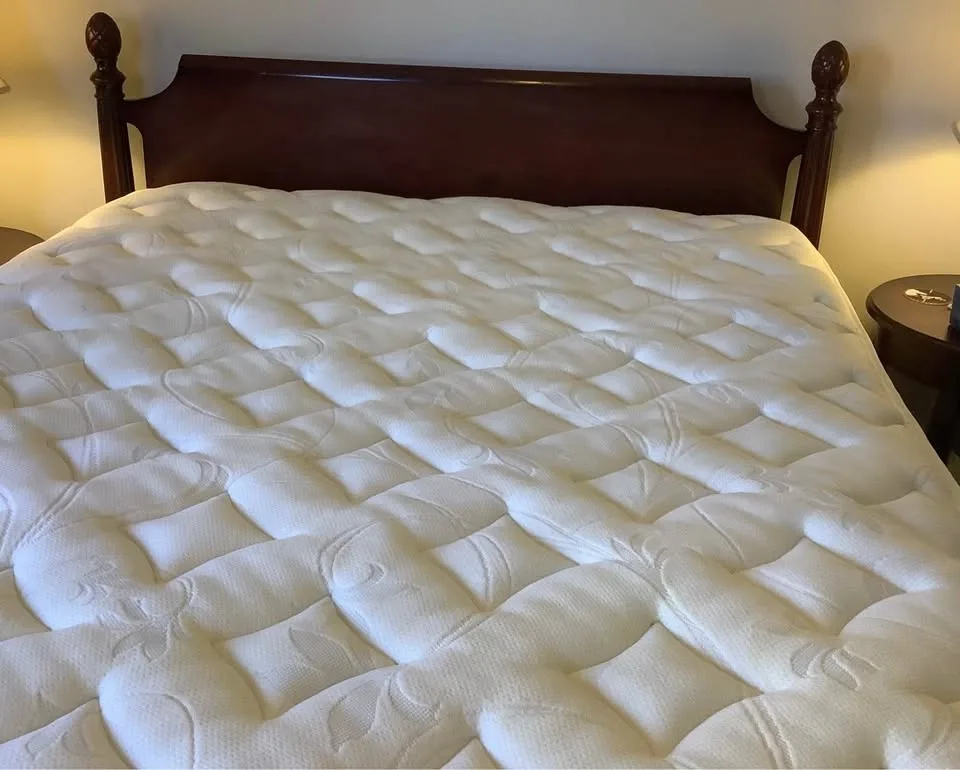 Vintage Wooden Pineapple Finial Bed Frame with Mattress - photo 2