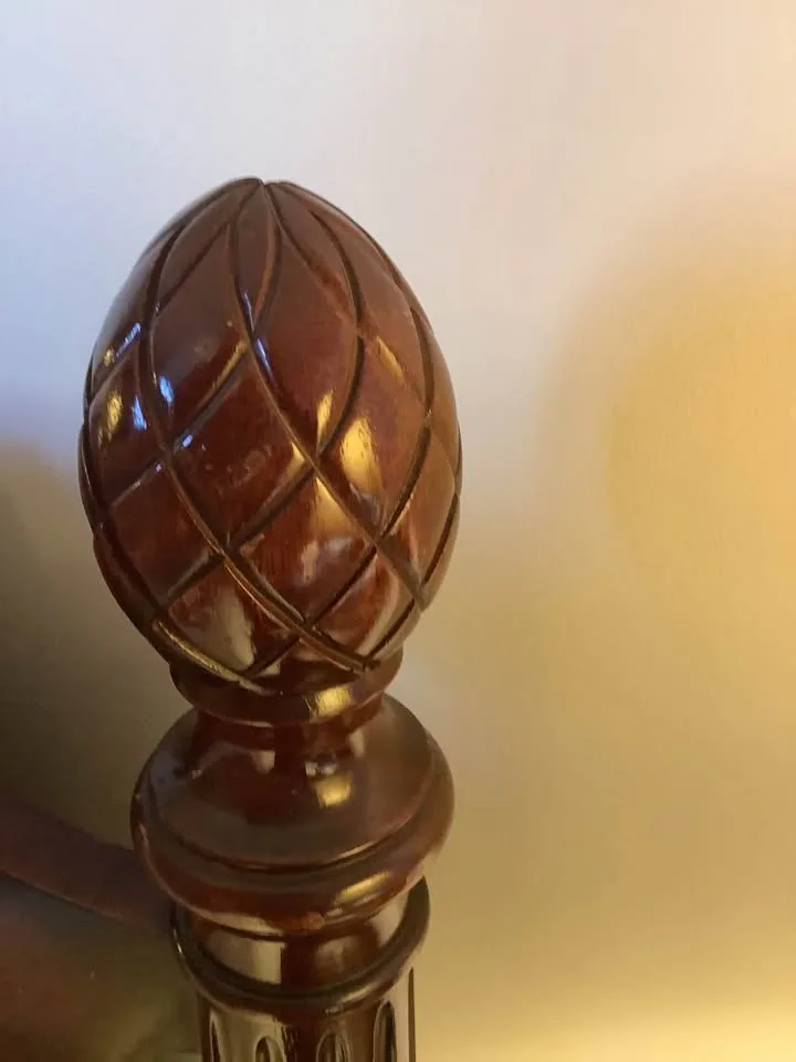 Vintage Wooden Pineapple Finial Bed Frame with Mattress - photo 3