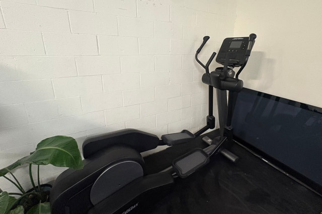 life fitness club series + - photo 3