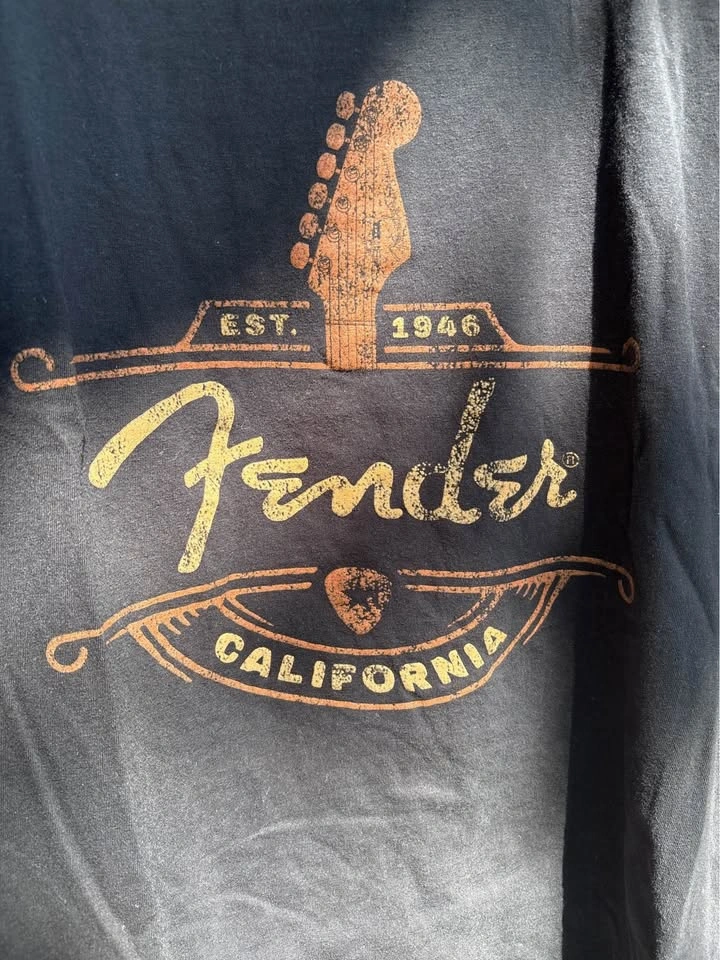 🎸 Fender "Est. 1946 California" Graphic T-Shirt - Size 2XL - photo 2