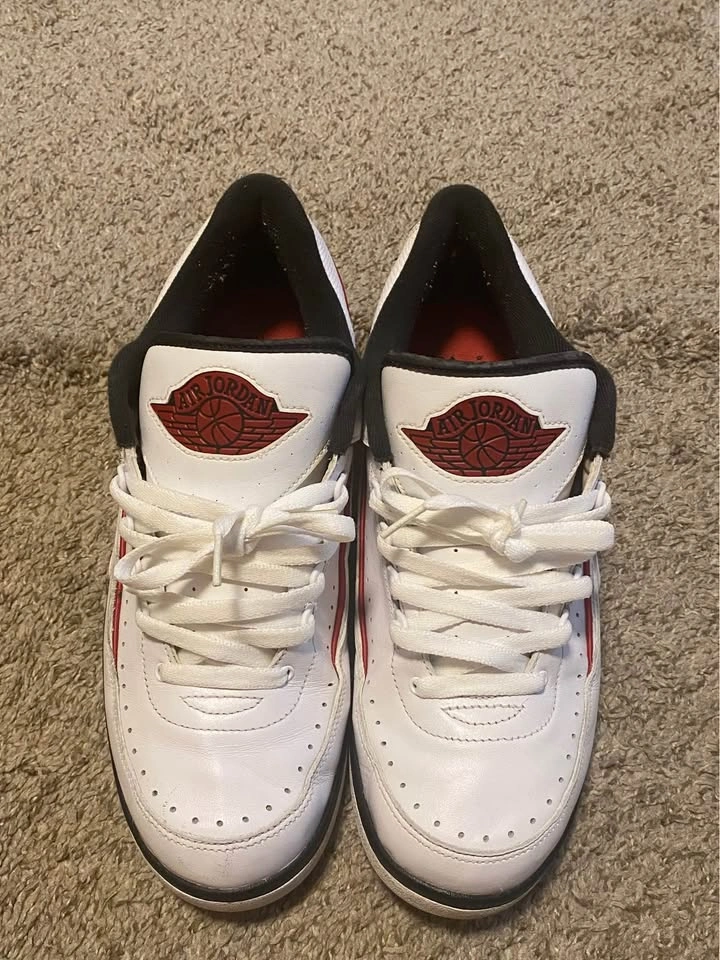 Nike Air Jordan 2 Retro Low Chicago - photo 2
