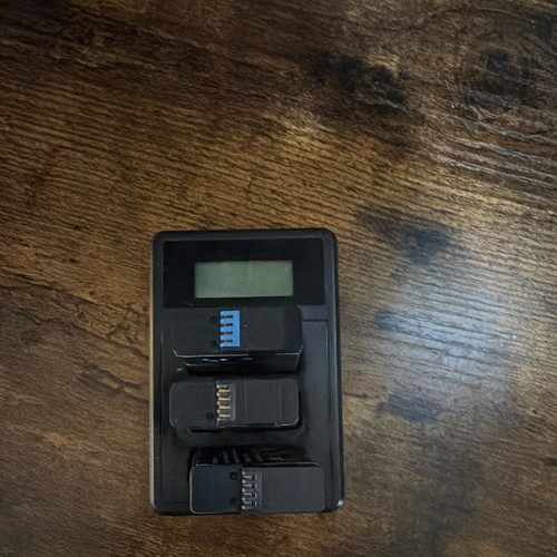 XH-Y3 Triple Battery Charger USB w/ LCD for GoPro HERO5 6 7 8 - photo 3