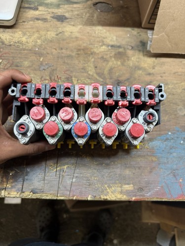 Cailus CB-06 Manual Valve Manifold Block Assembly for Water Medi - photo 3