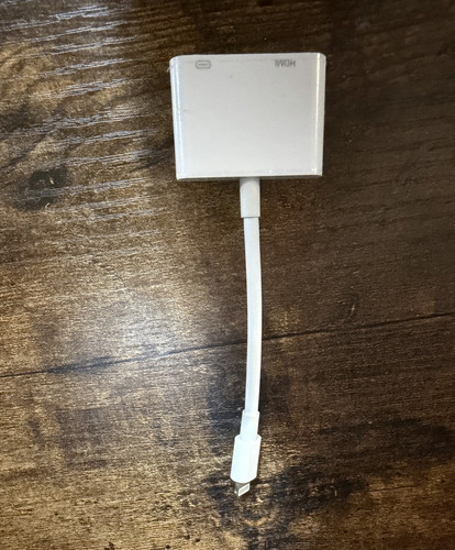 Lightning to HDMI Adapter with Lightning Charging Port