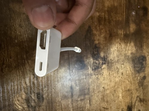 Lightning to HDMI Adapter with Lightning Charging Port - photo 2