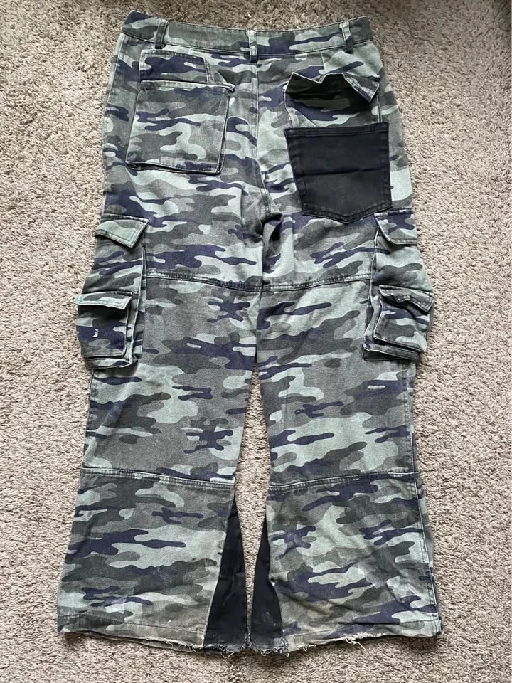 Camo Cargo Jeans - photo 2
