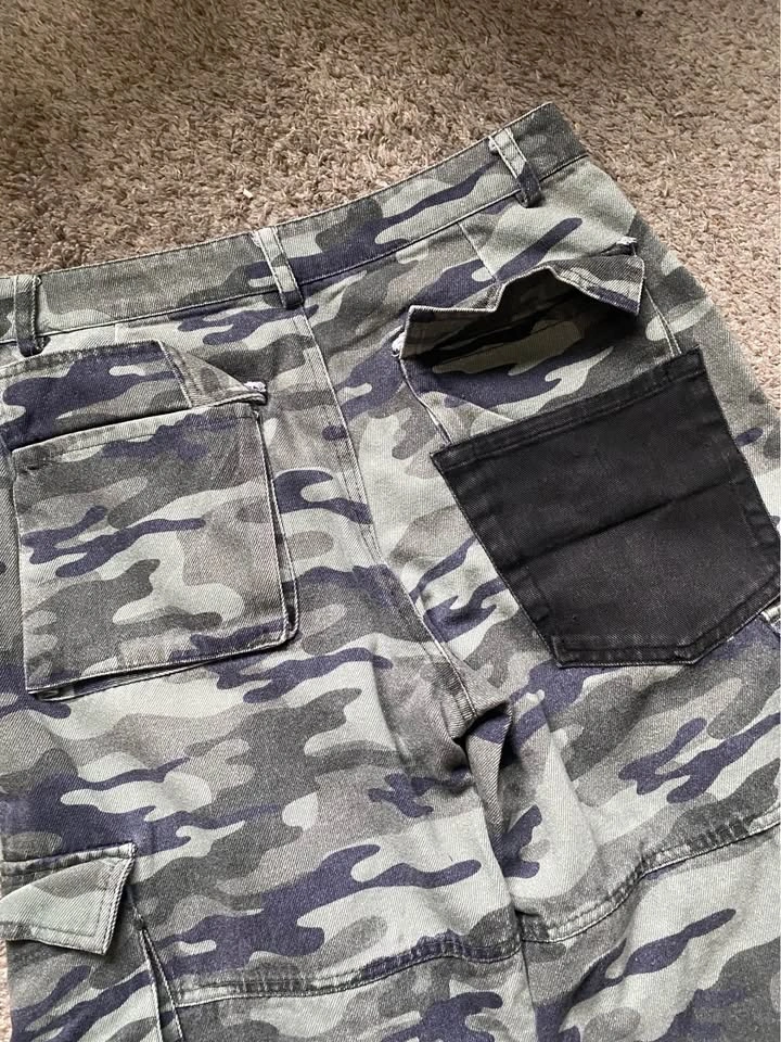 Camo Cargo Jeans - photo 3