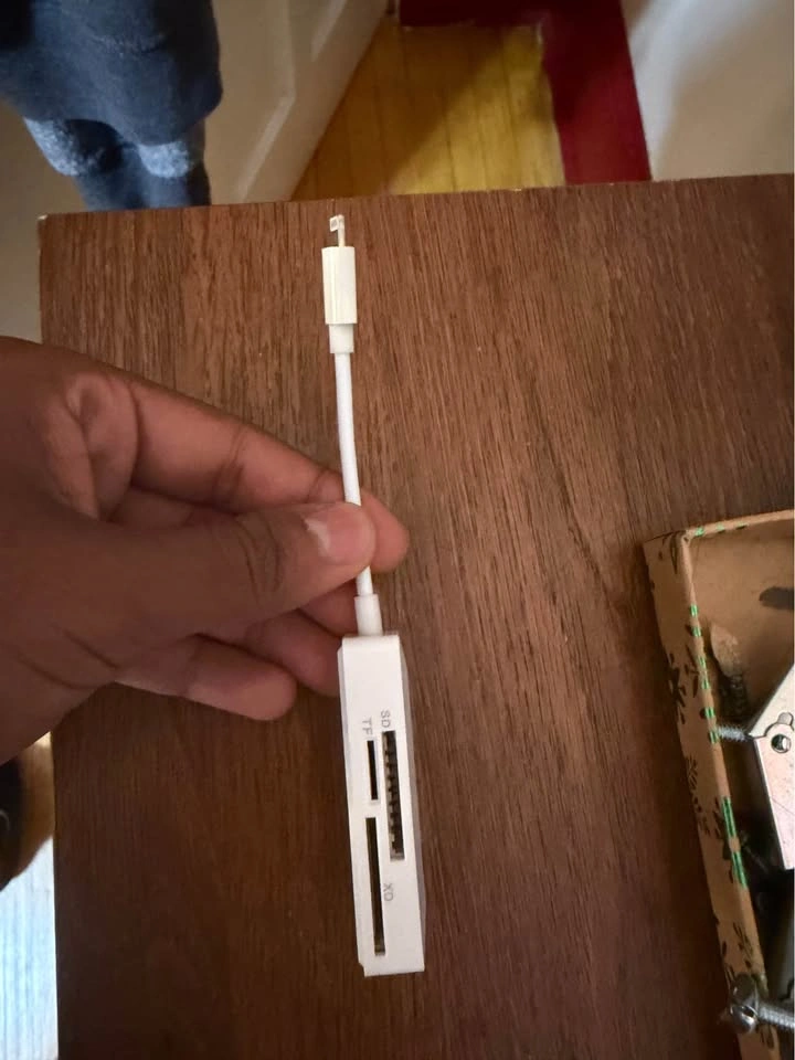 Lightning to SD/TF/XD Card Reader Adapter - photo 2