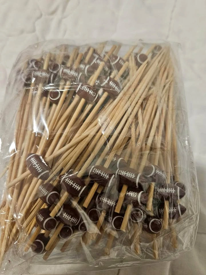 200 pieces of Cocktail picks