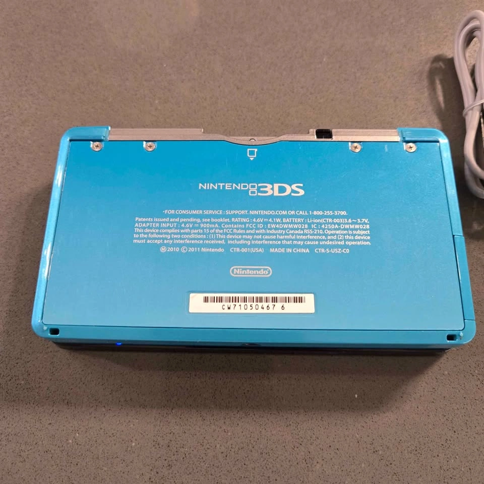 Nintendo 3DS. Clean, great condition. Aqua blue. Charger, stylus - photo 5