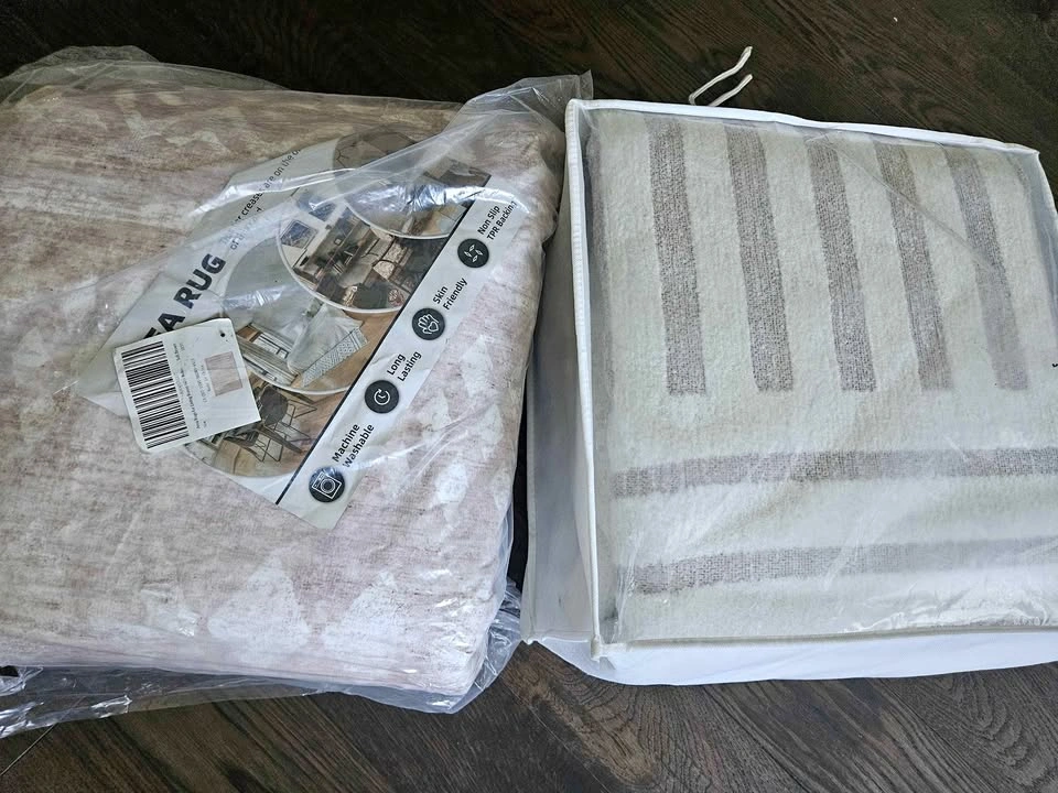 Brand New 8x10 Area Rug Very elegant