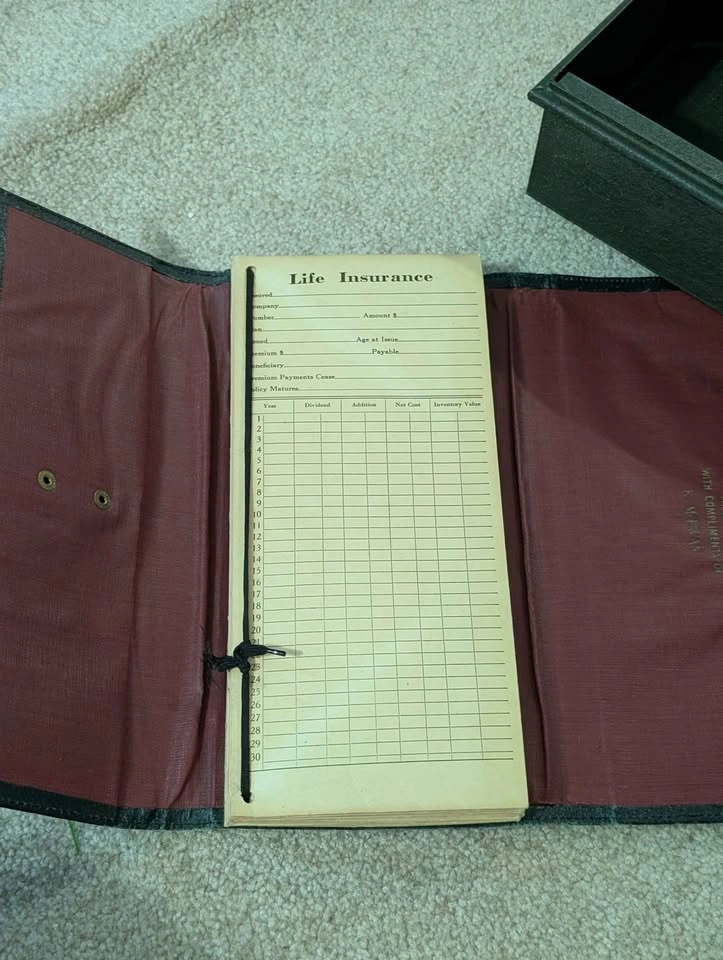 Vintage Metal Document Box with Metropolitan Life Insurance Wall - photo 4