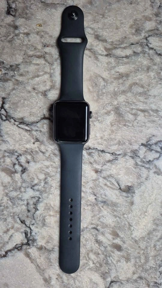 Apple Watch Series 3 42mm Black - photo 2