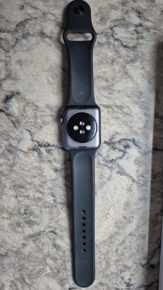 Apple Watch Series 3 42mm Black - photo 3