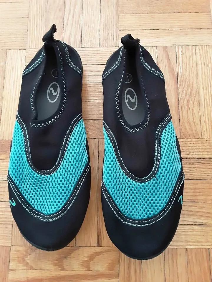 Black and Teal Water Shoes Kids Size 1 Youth