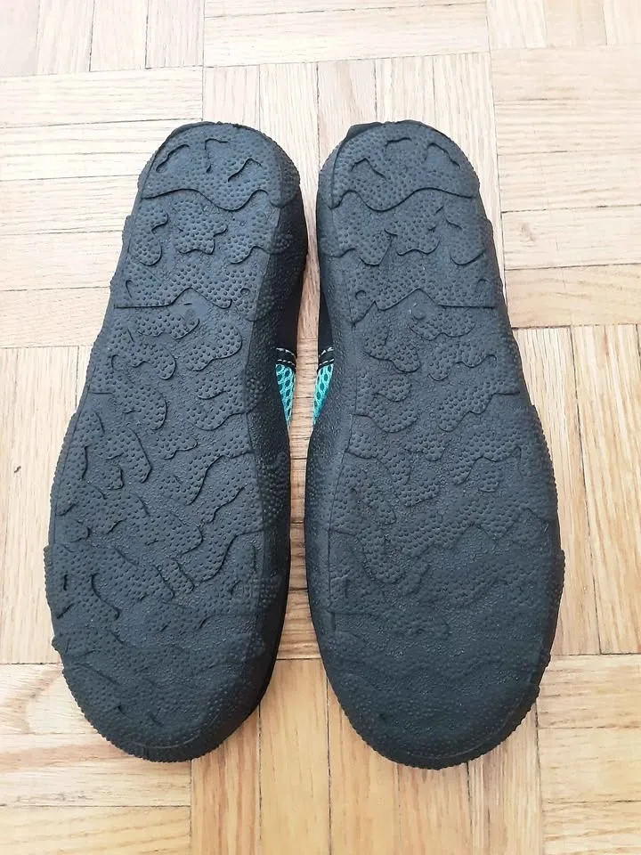 Black and Teal Water Shoes Kids Size 1 Youth - photo 2