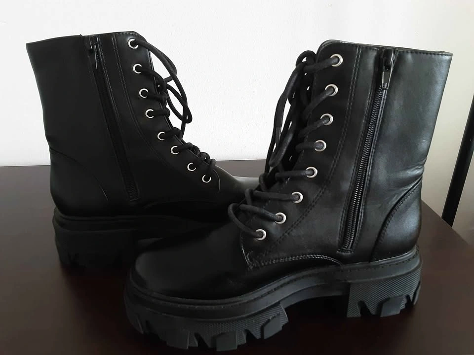 Black Chunky Boots Size 6 - photo 4