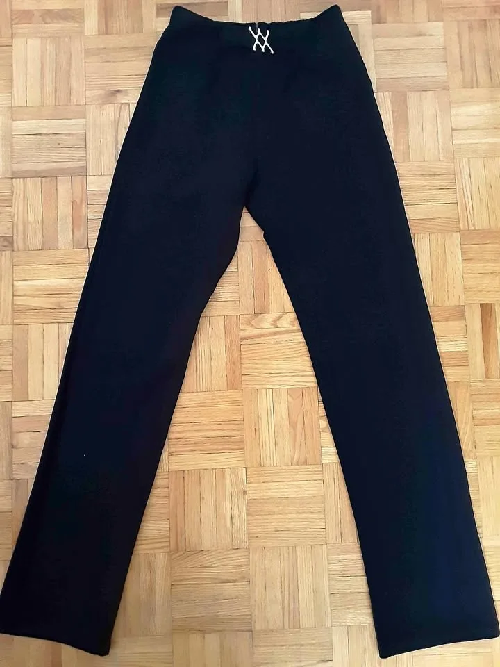 Black textured pants with buckle