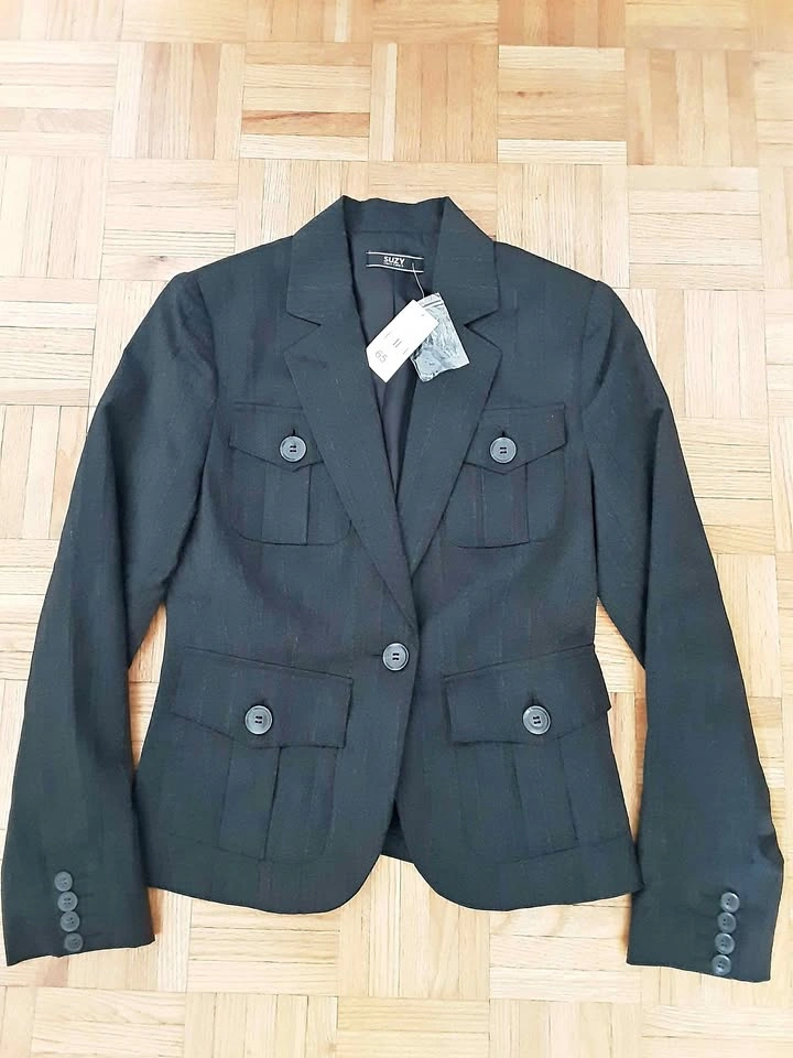 Brand New Suzy black pinstripe blazer