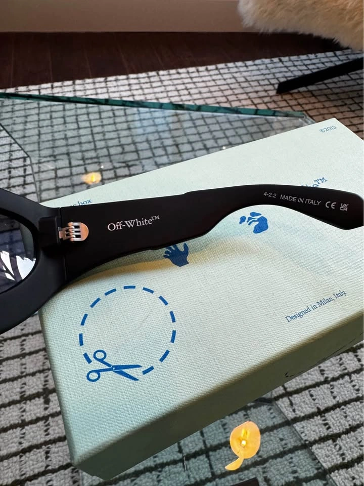 NEW Off-White “Katoka” Unisex Oversized Sunglasses - photo 5