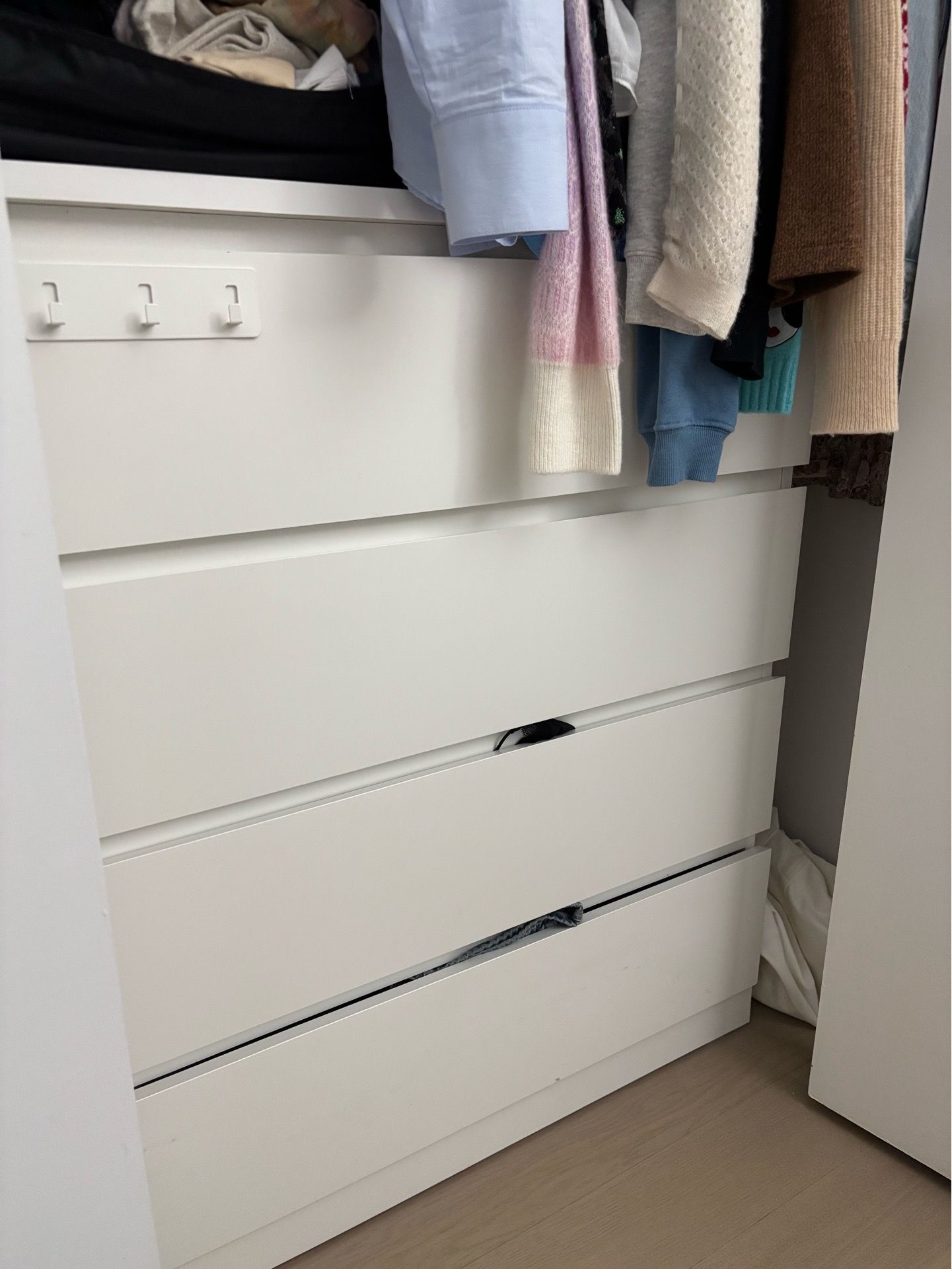 Dresser - photo 2