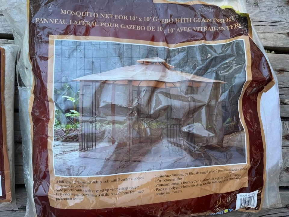 10x10 Gazebo Mosquito net & solid side panel - photo 2