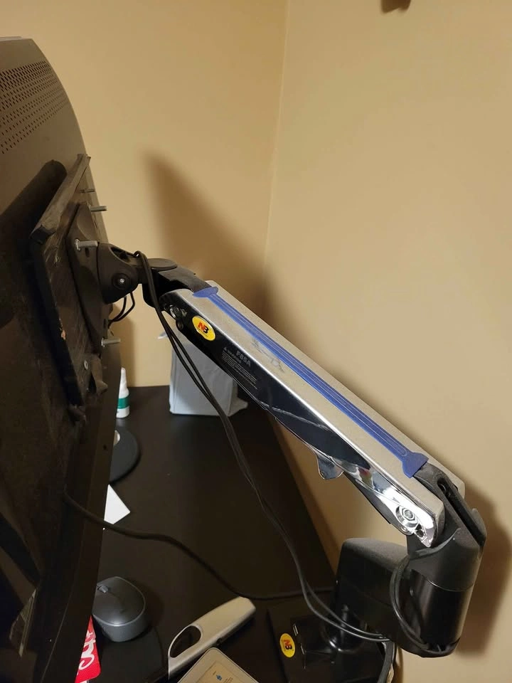 BenQ Monitor and North Bayou Single Arm Monitor - photo 2
