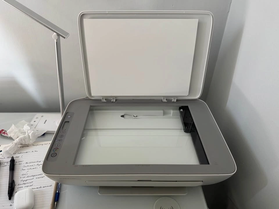 HP DeskJet 2755e Printer and 700 paper sheets - photo 2