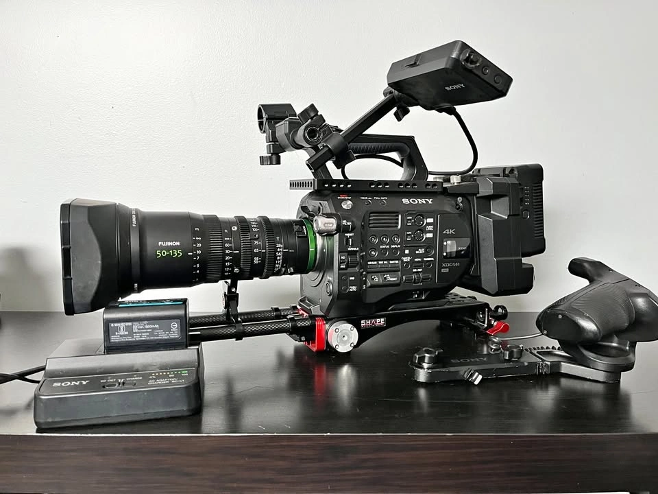 Sony PXW-FS7 Mark II Cinema Camera + XDCA-FS7 Extension Unit