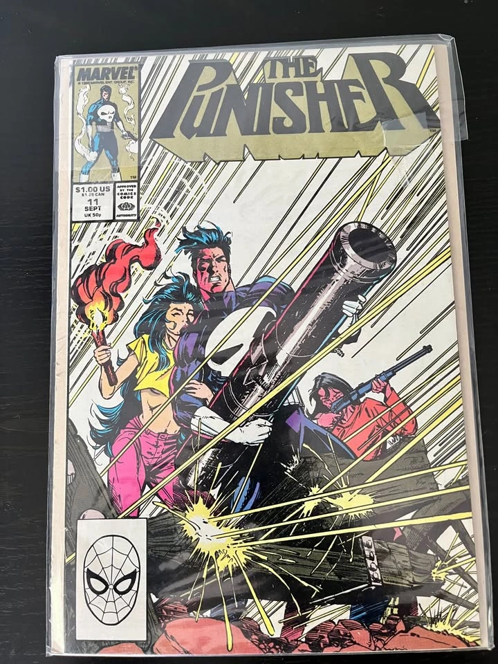 Framed Vintage Punisher Comic – Marvel Collectible - photo 3