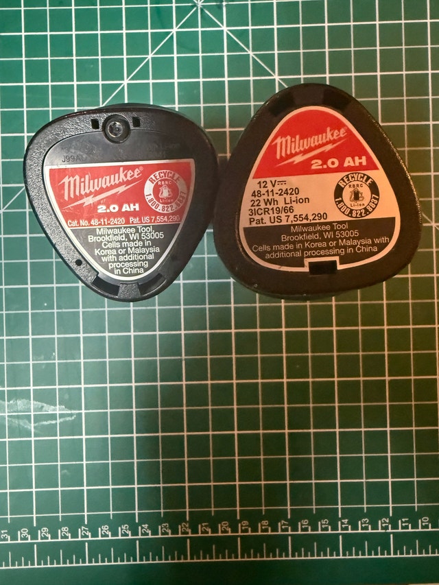 Milwaukee M12 battery packs & charger pod - photo 2