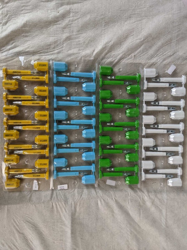 Truck seals / Bolt seals