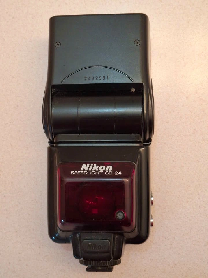 NIKON SB24 powerful speedlight flash - photo 2