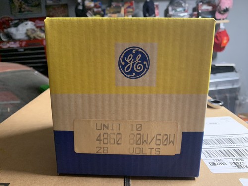 Lot Of 12 General Electric #4860 Headlights - photo 5