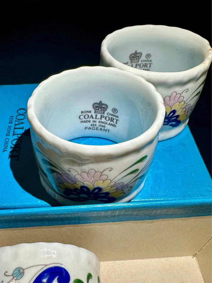 Vintage Coalport Bone China Napkin Rings Pageant Pattern - photo 4