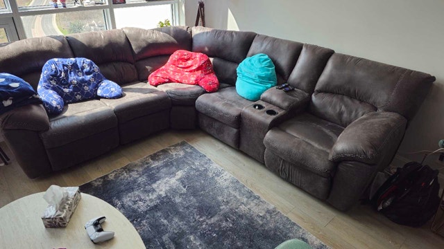 5 Seater reclining sofa
