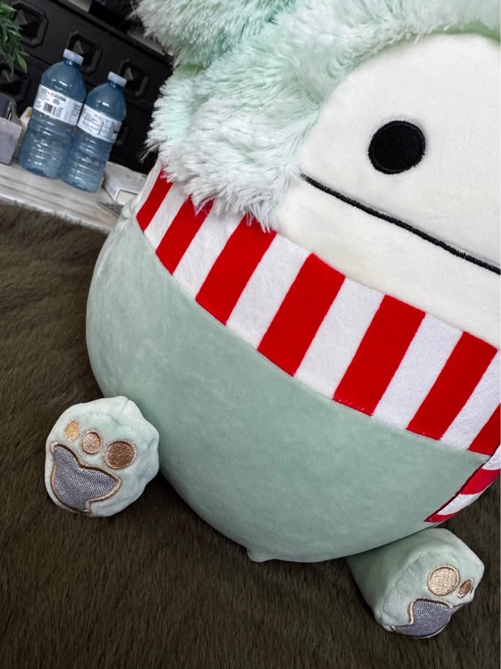 Rare Big foot Joelle 12” brand new 2021 SquishMallows - photo 2