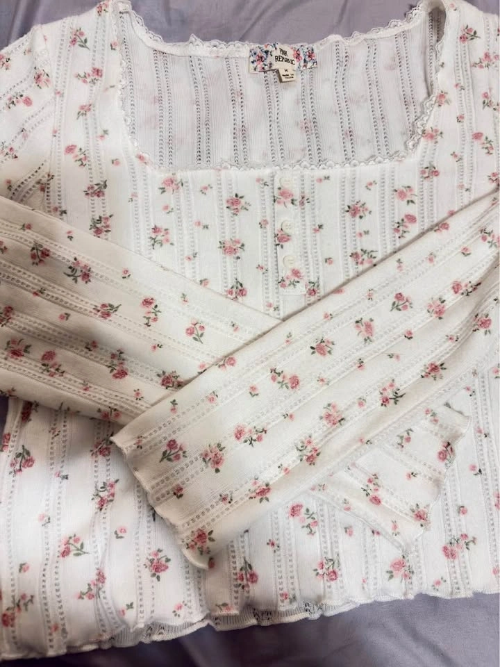 Pink Republic Floral Long Sleeve Top