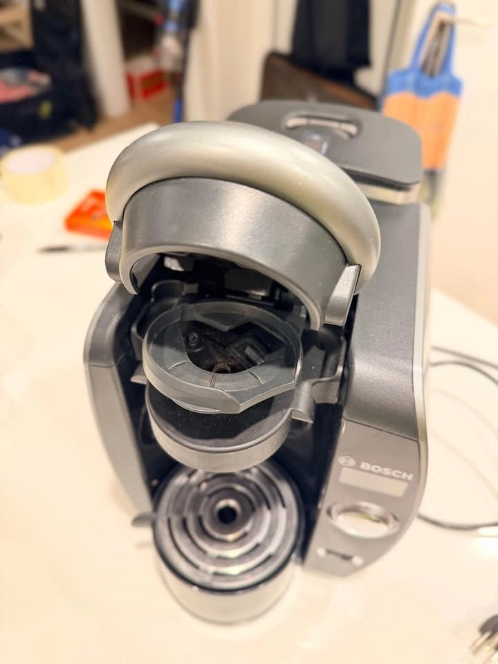 Bosch Tassimo coffee machine - photo 3