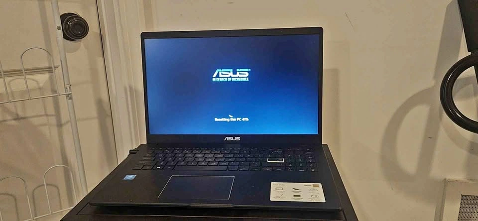 ASUS E510 laptop