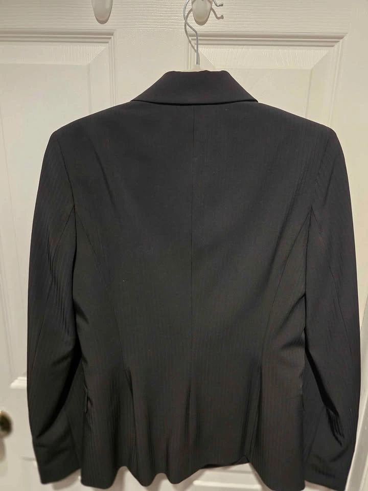 NEW TAHARI Women's Black Blazer - SIZE 4 - photo 2