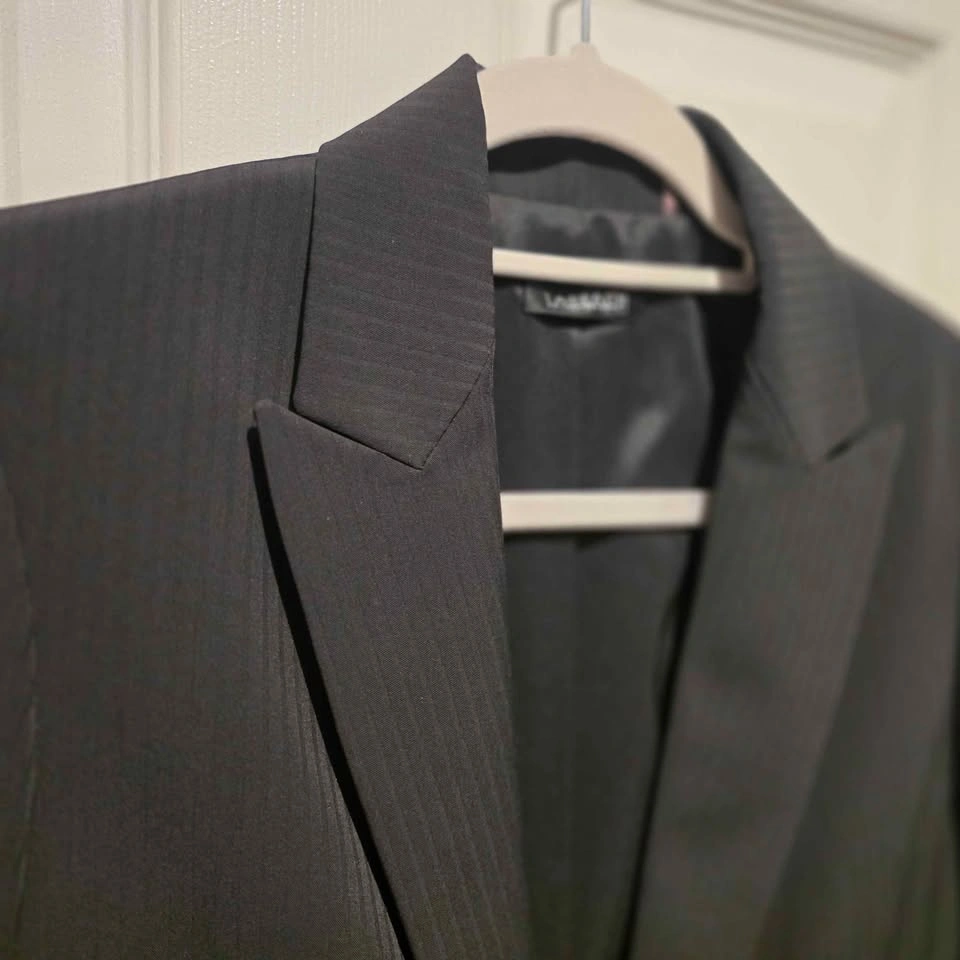 NEW TAHARI Women's Black Blazer - SIZE 4 - photo 3