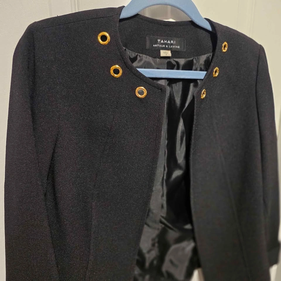 TAHARI Women's Blazer with Gold Details - photo 3