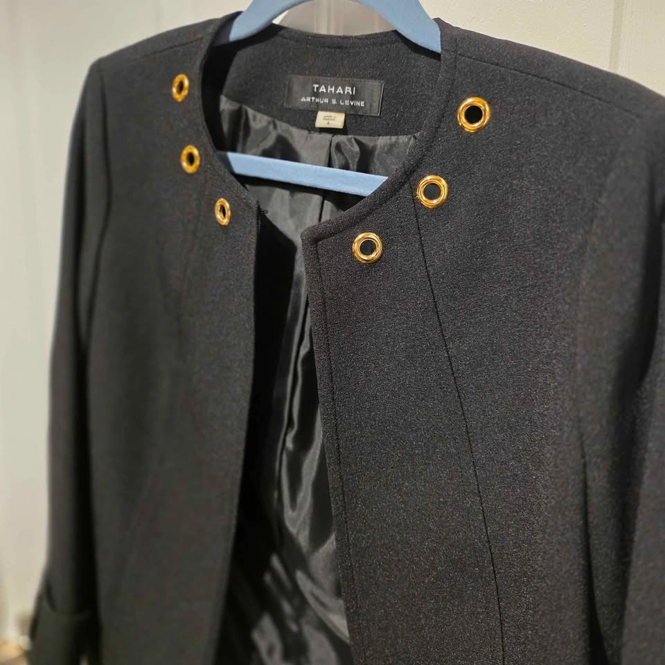 TAHARI Women's Blazer with Gold Details - photo 4