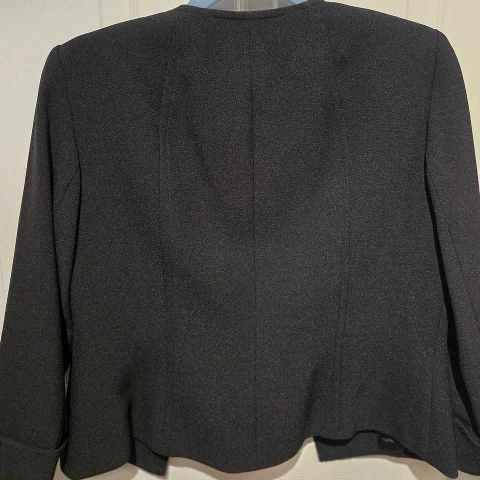 TAHARI Women's Blazer with Gold Details - photo 5