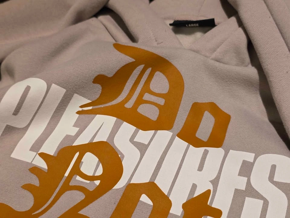 PLEASURES "Do Not Disturb" Hoodie - Size Large - photo 4