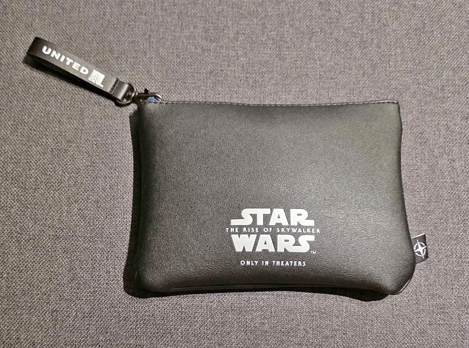 NEW Star Wars United Airlines Amenity Kit