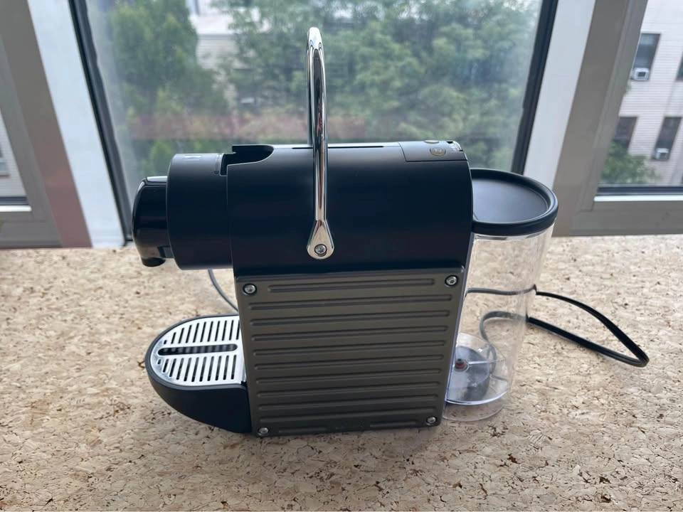 Nespresso Pixie Espresso Machine - photo 3